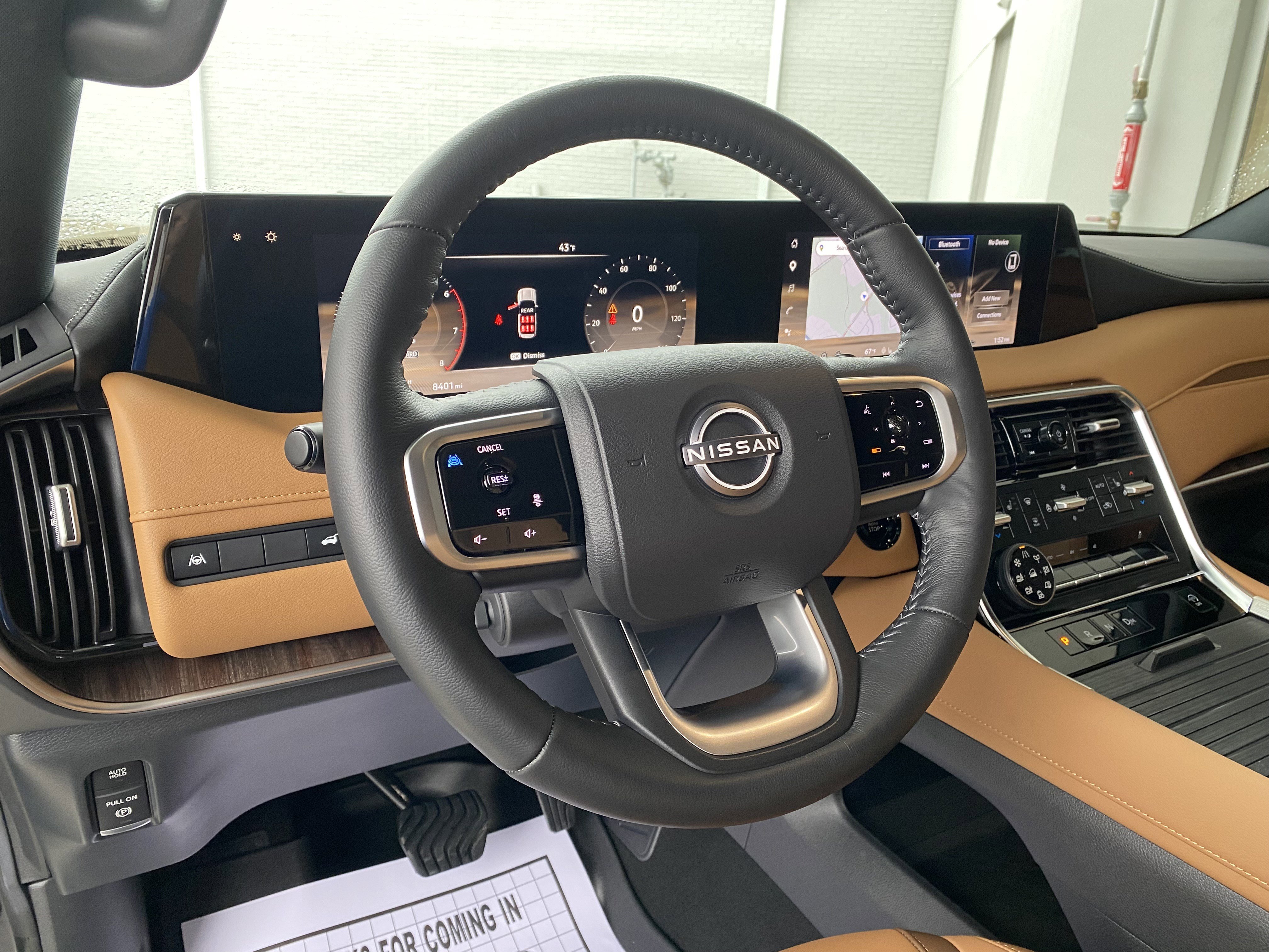 Used 2025 Nissan Armada SL image 17