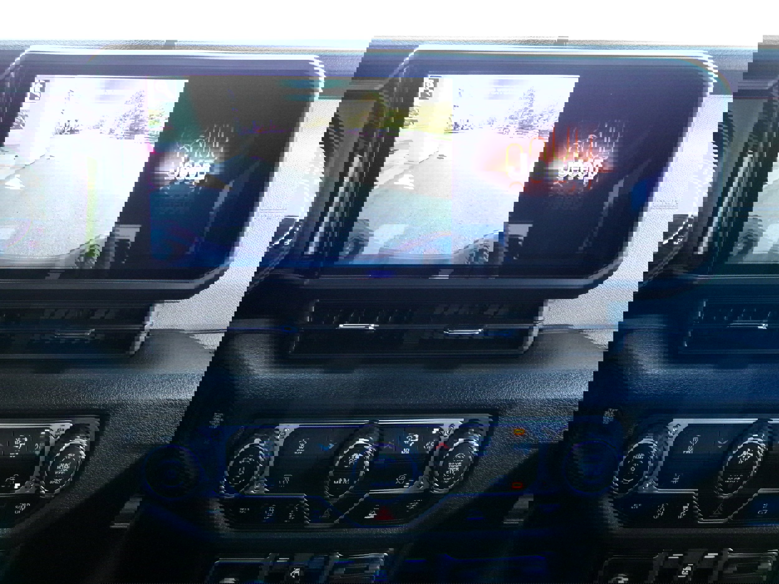 New 2025 Jeep Gladiator Sport image 16