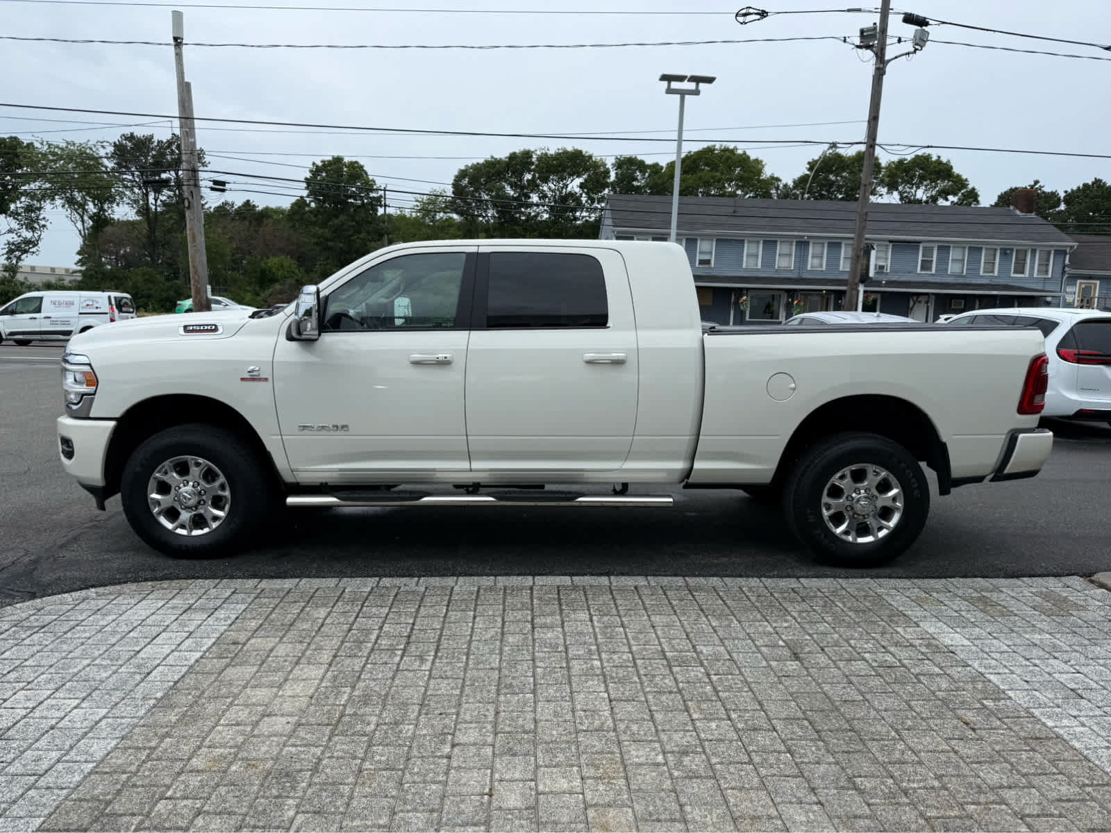 Used 2023 RAM 3500 Laramie AWD/4WD image 5