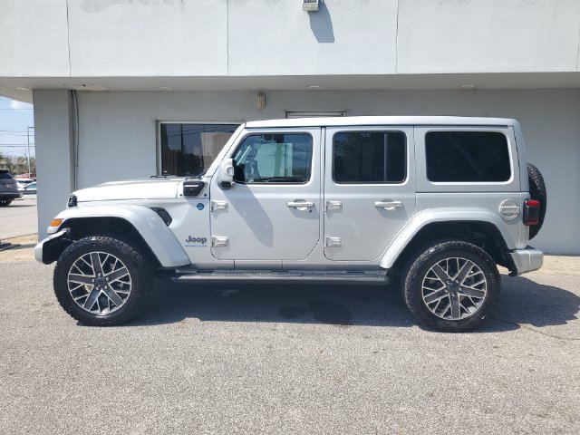 Used 2024 Jeep Wrangler High Altitude AWD/4WD image 10