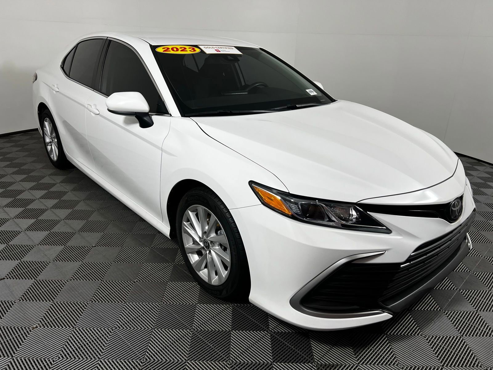 Certified 2023 Toyota Camry LE FWD image 3