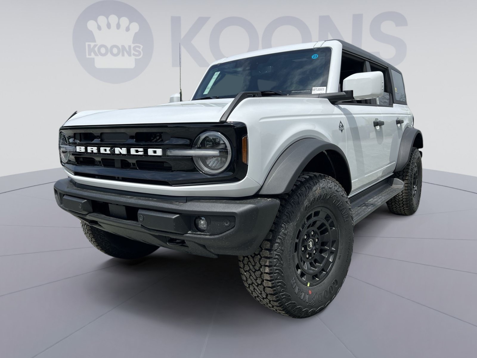 New 2026 Ford Bronco Outer Banks w/ Sasquatch Package