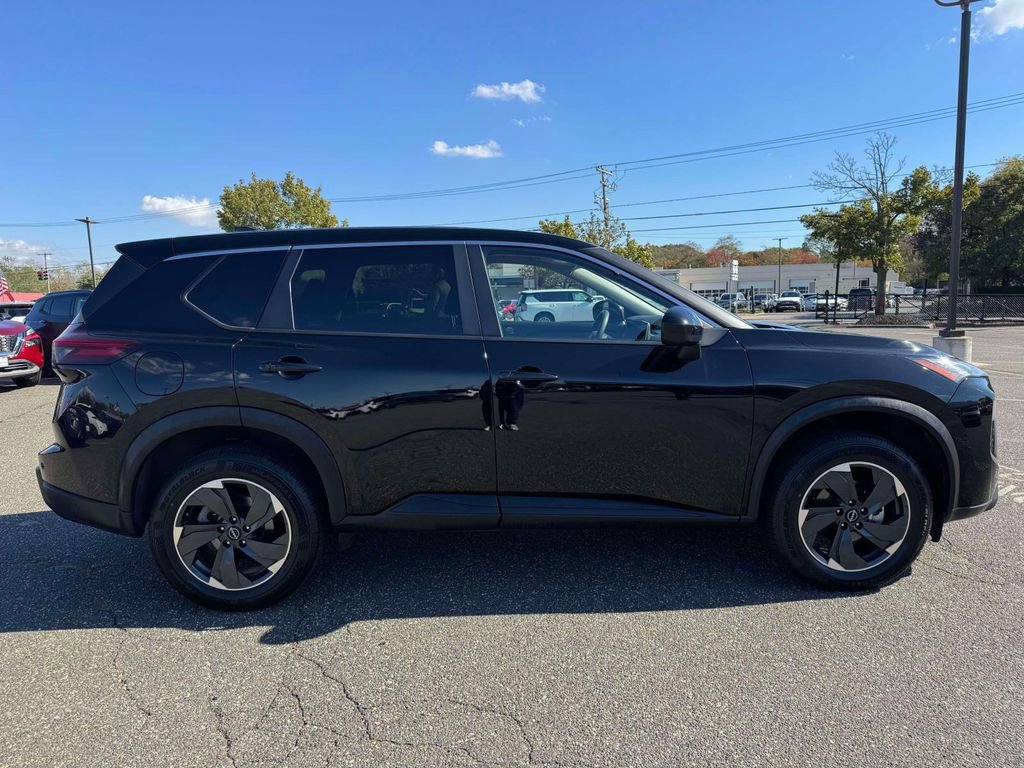Certified 2024 Nissan Rogue SV image 5