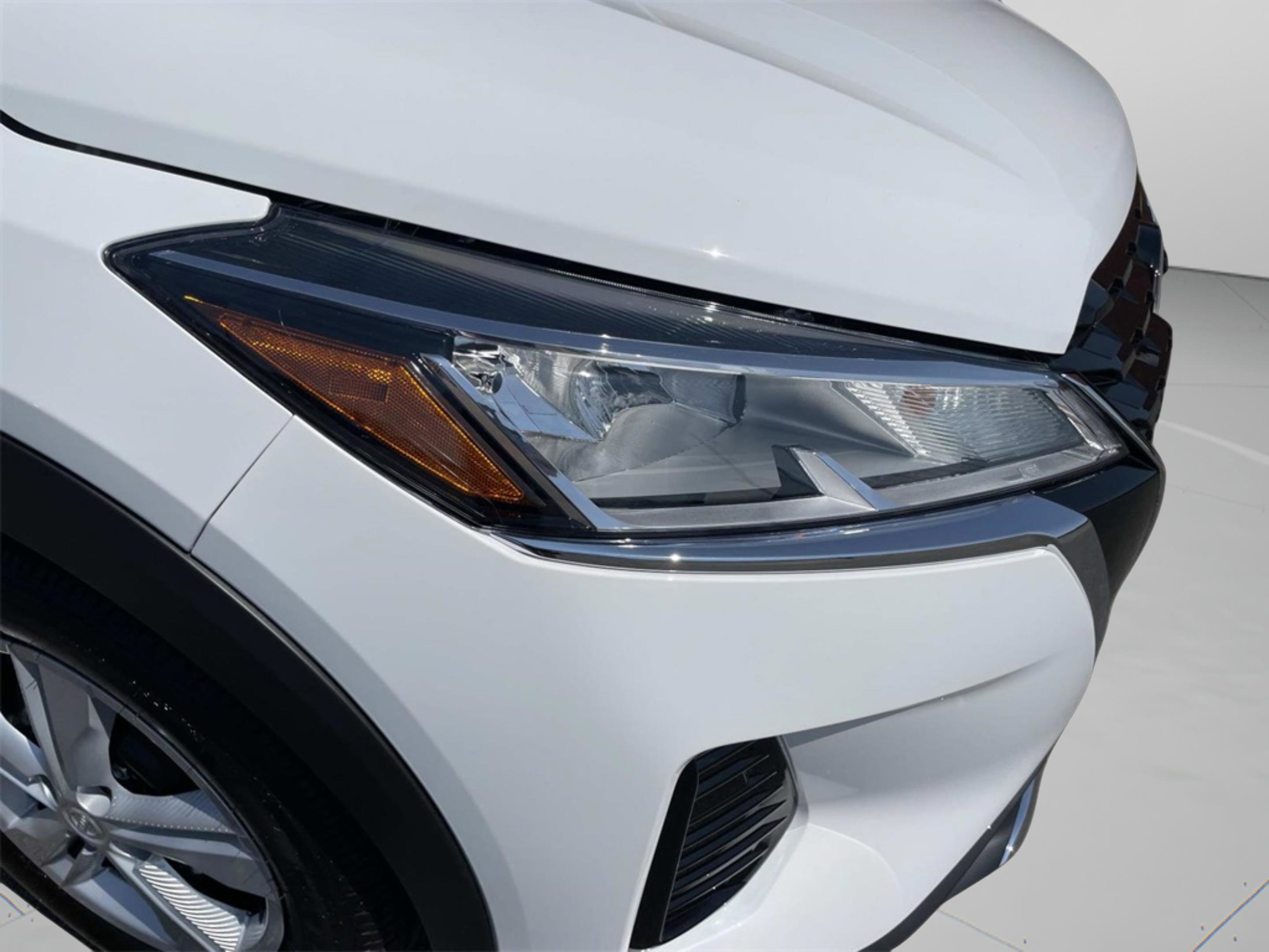New 2025 Nissan Kicks Play S image 29