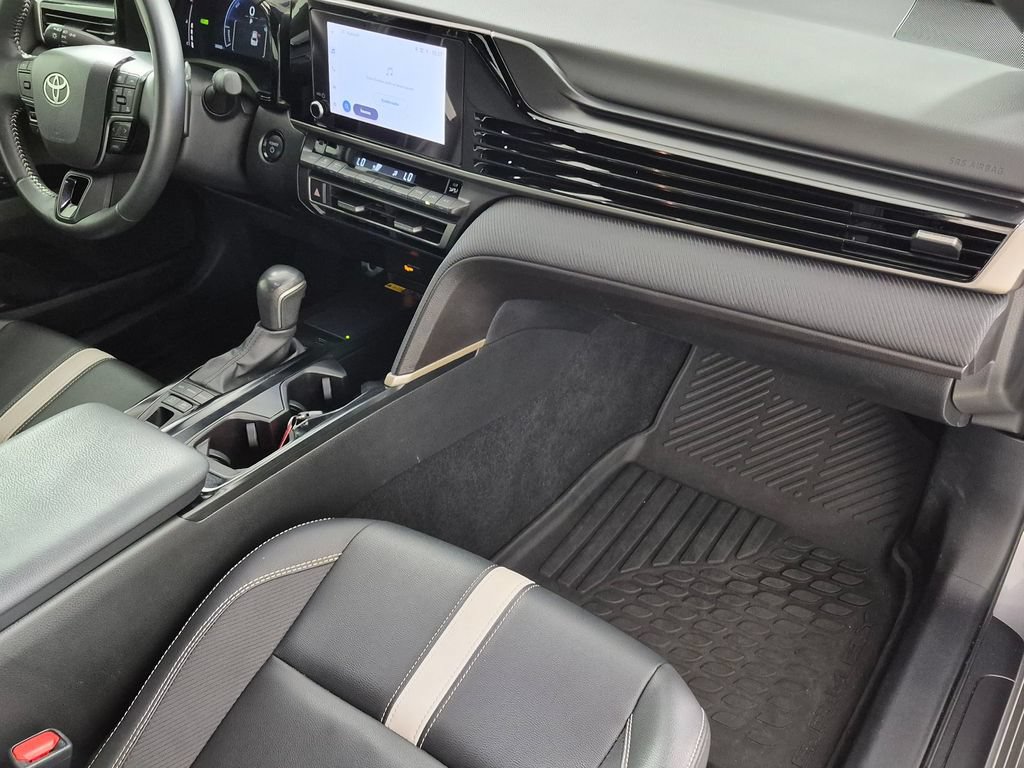 Used 2025 Toyota Camry SE w/ Convenience Package FWD image 29
