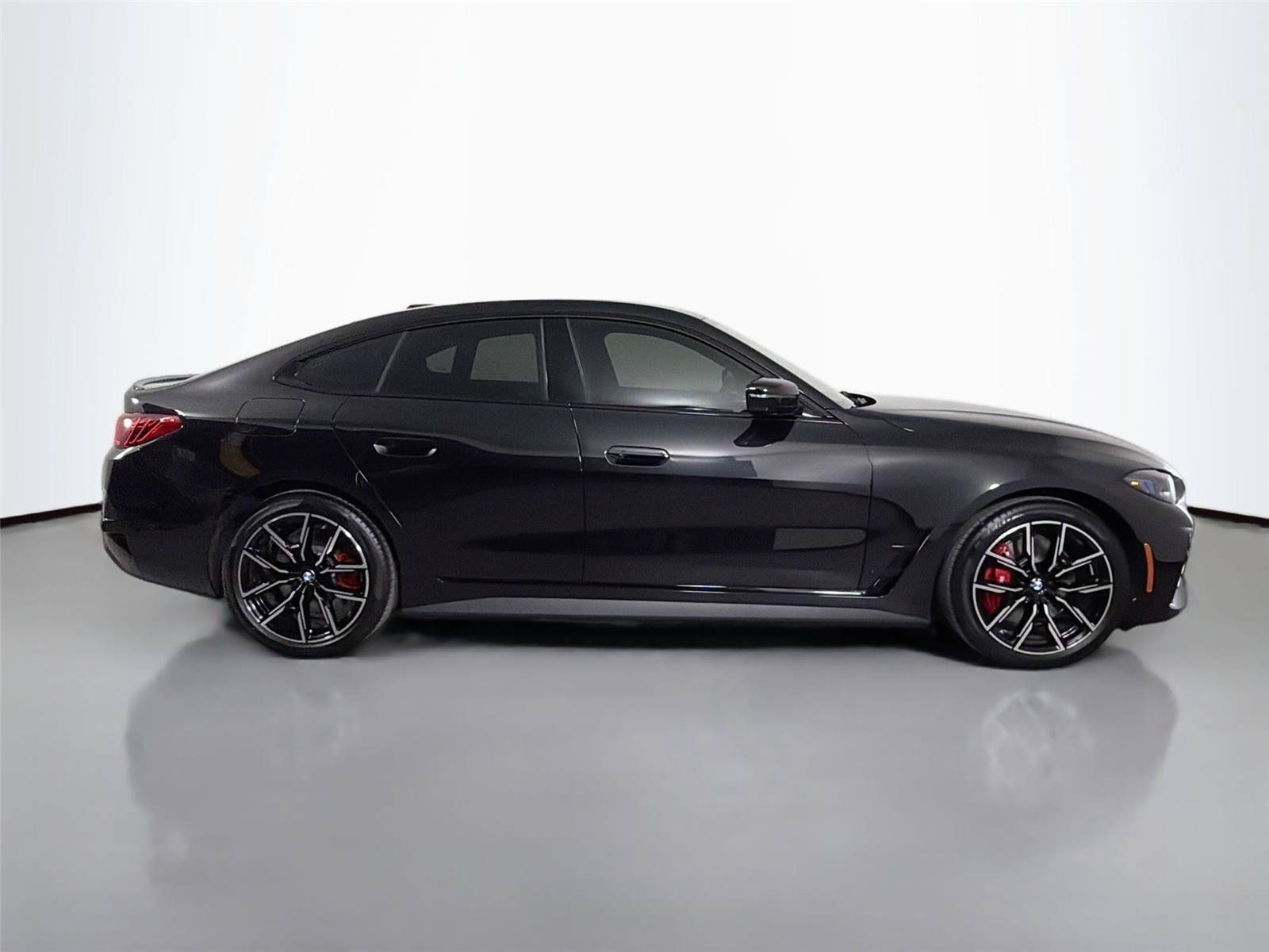 New 2026 BMW i4 xDrive40i w/ M Sport Package AWD/4WD image 4