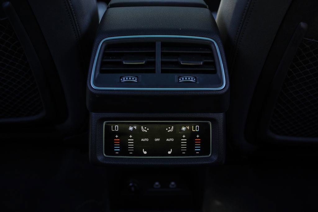 Used 2023 Audi e-tron Premium Plus AWD/4WD image 39