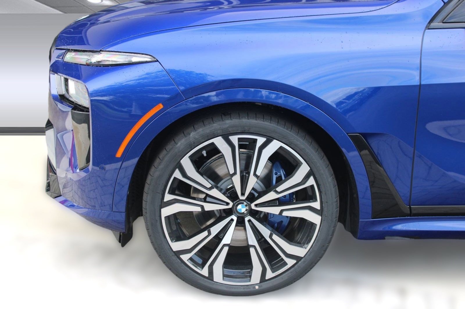 New 2026 BMW X7 M60i image 12