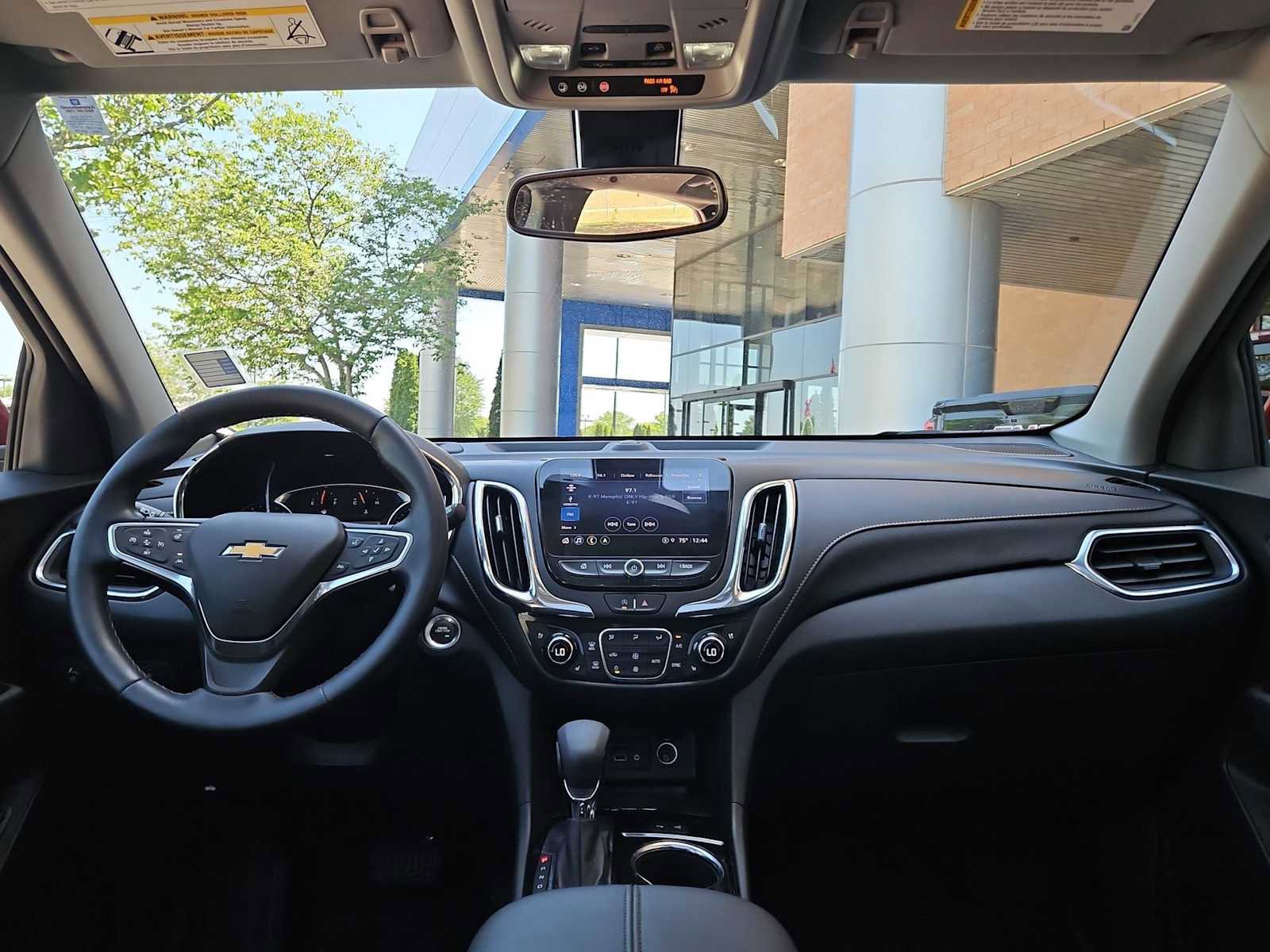 Certified 2023 Chevrolet Equinox Premier FWD image 16