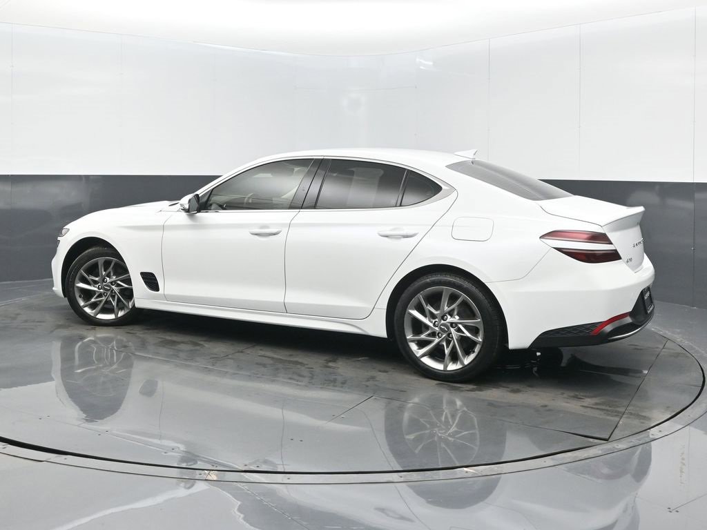Used 2022 Genesis G70 2.0T image 5