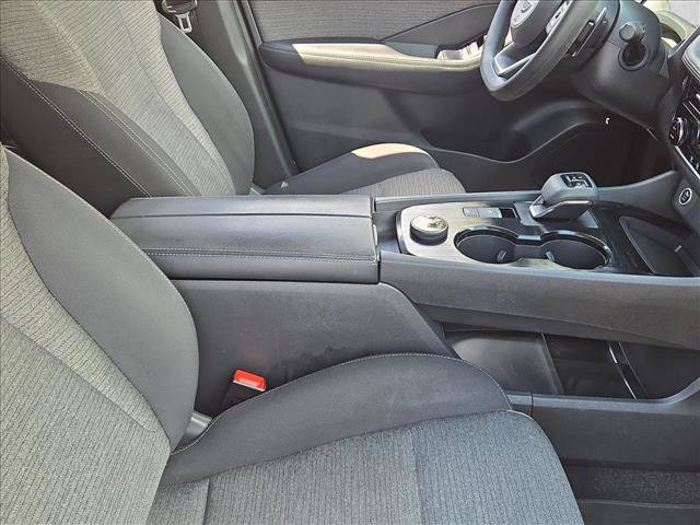 Used 2022 Nissan Rogue SV AWD/4WD image 19
