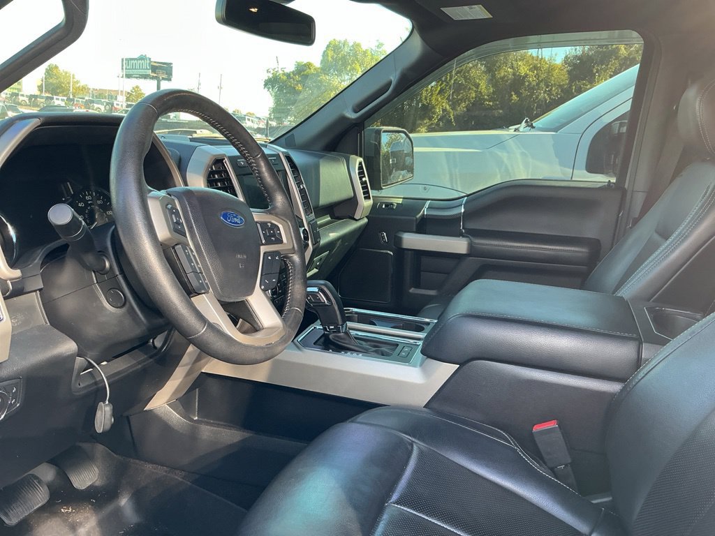 Used 2019 Ford F150 Lariat w/ Equipment Group 502A Luxury AWD/4WD image 13