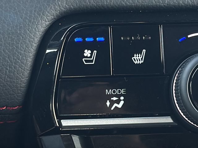 Certified 2026 Honda Pilot Black Edition image 37