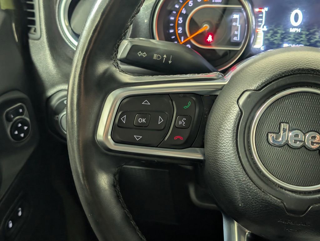 Used 2021 Jeep Wrangler Unlimited Sahara AWD/4WD image 17