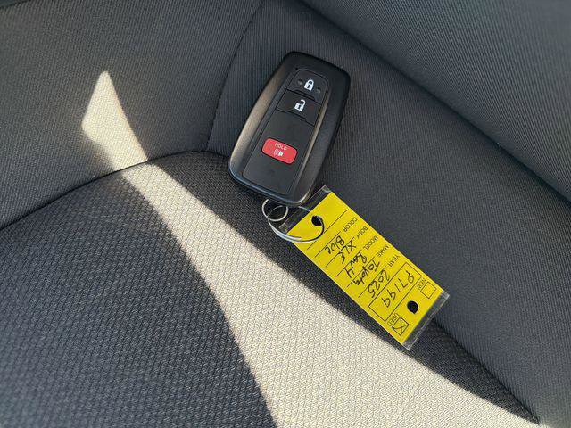 Certified 2025 Toyota RAV4 XLE FWD image 35