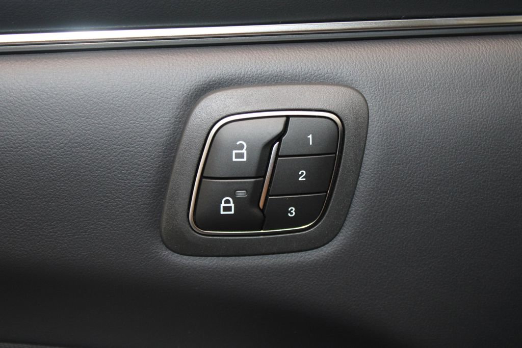 New 2025 Ford Mustang Mach-E Premium image 39