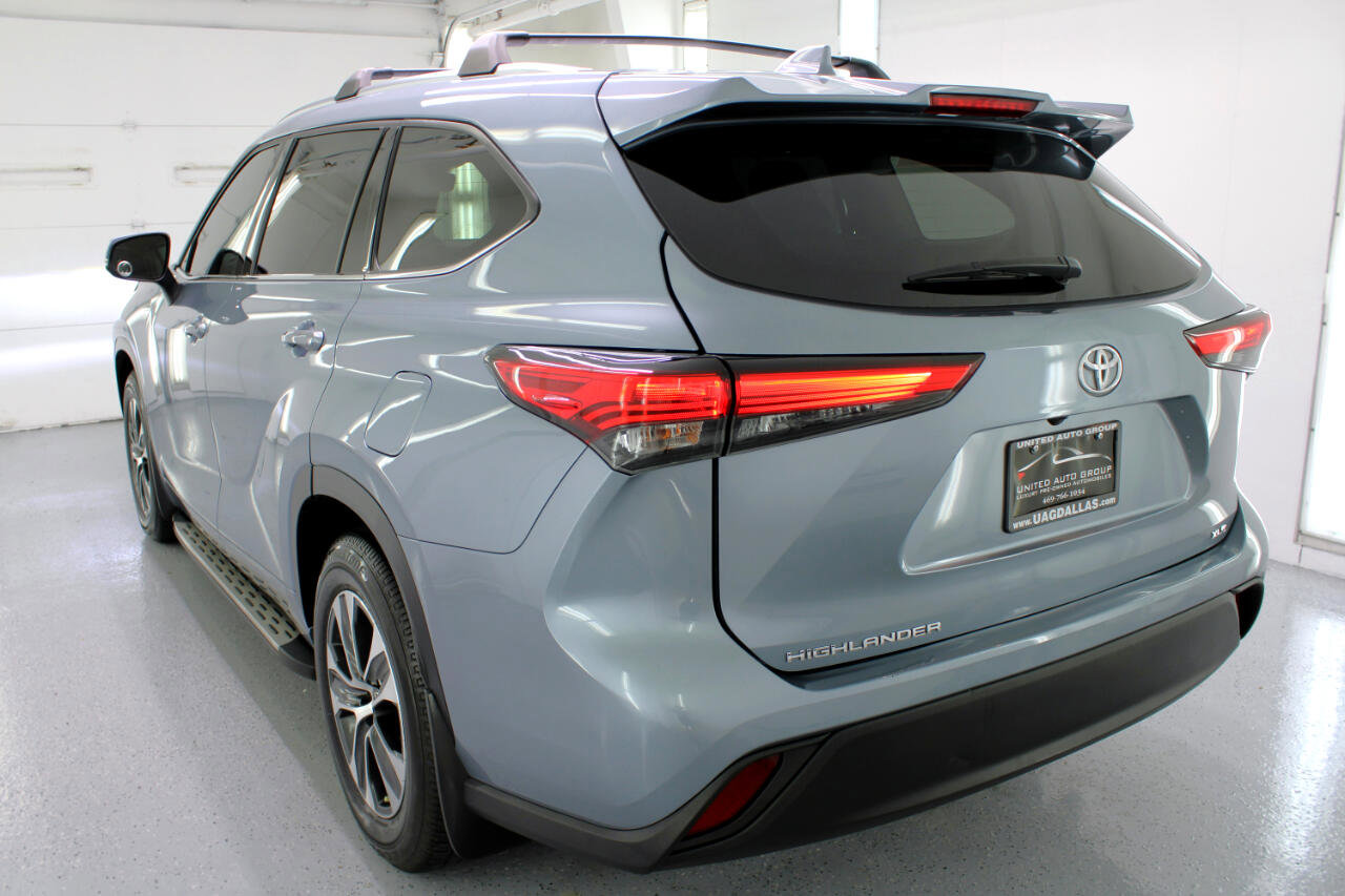 Used 2021 Toyota Highlander XLE image 7