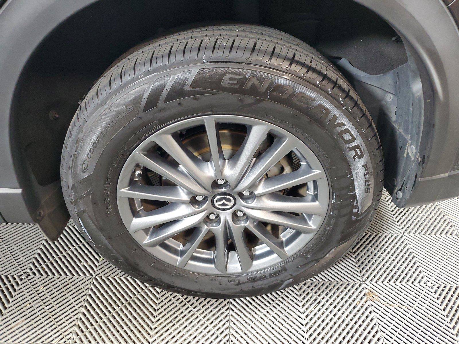 Used 2017 MAZDA CX-5 Touring w/ Preferred Equipment Package FWD image 11