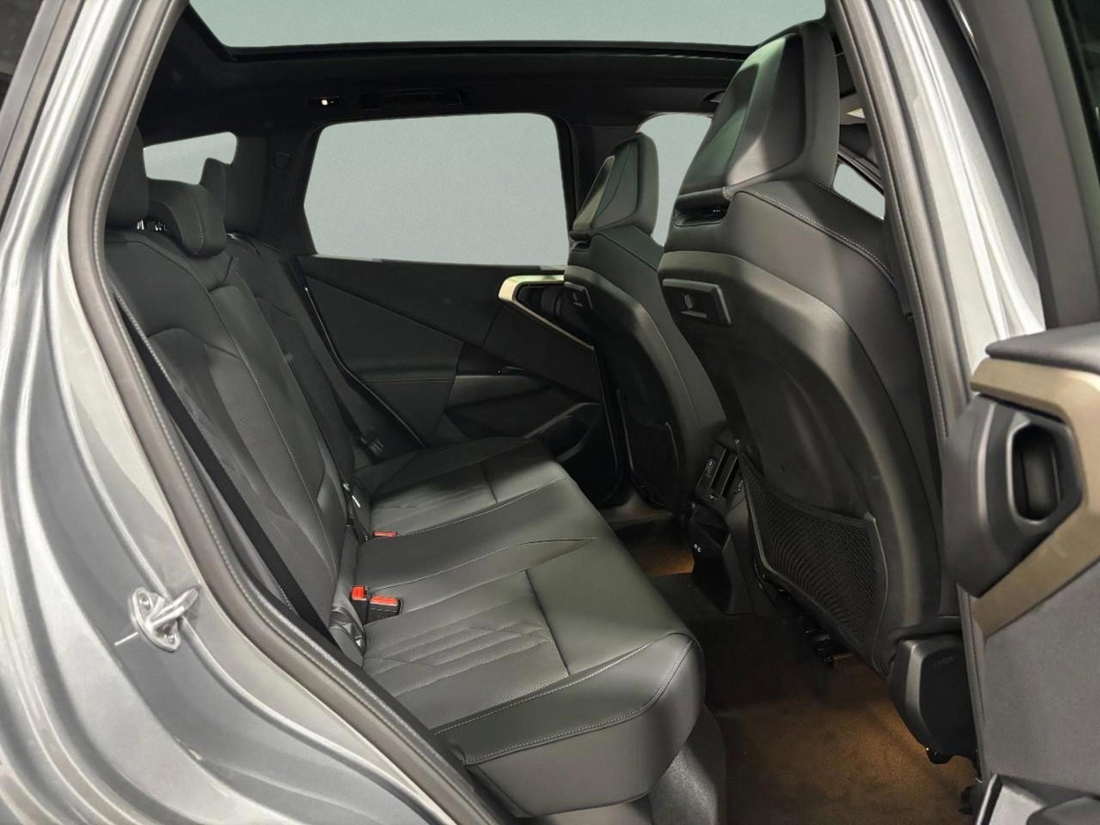 Certified 2025 BMW X3 xDrive30i w/ Premium Package image 9