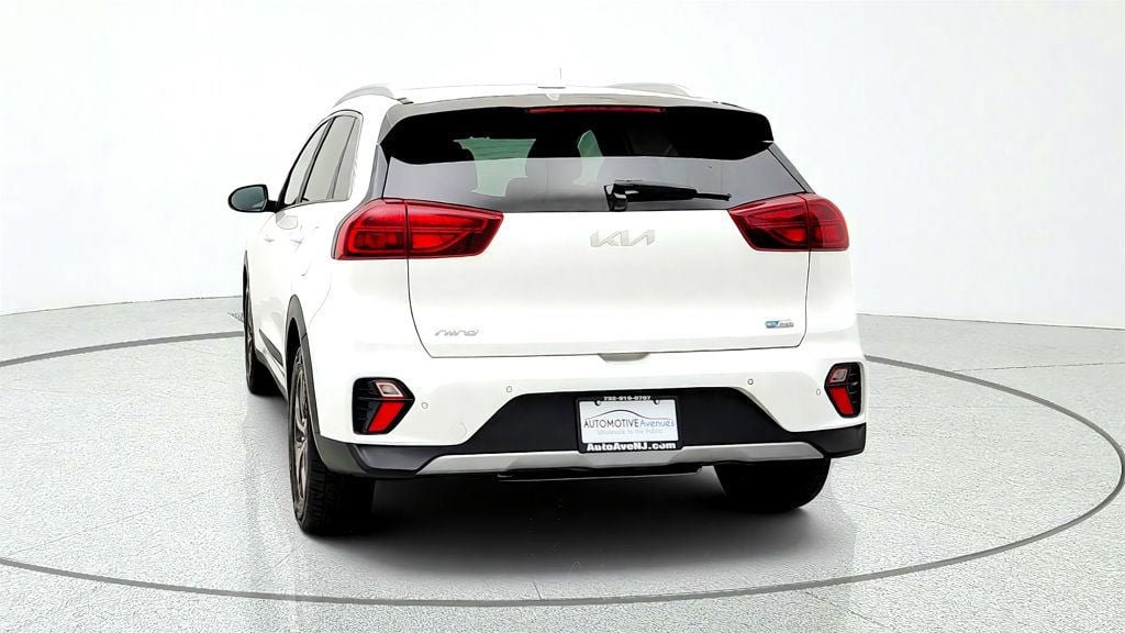 Used 2022 Kia Niro EX Premium FWD image 6