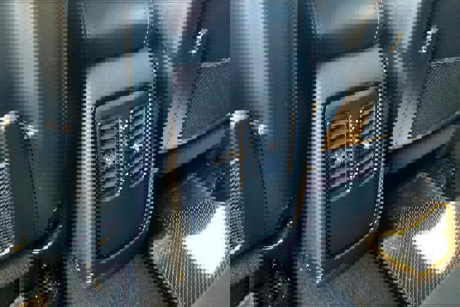 Used 2024 Dodge Durango SXT w/ 3rd Row Seating Group image 55