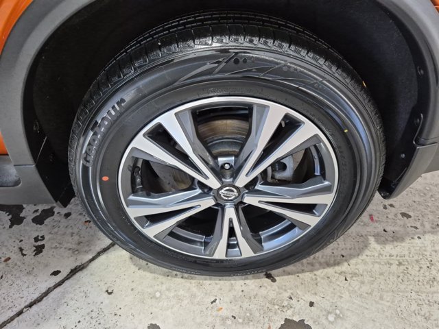 Used 2020 Nissan Rogue SV w/ Sun & Sound Touring Package AWD/4WD image 34