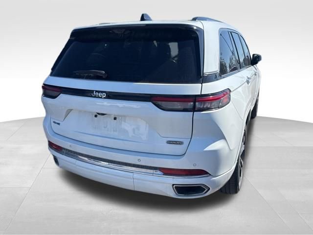 Used 2023 Jeep Grand Cherokee Overland w/ Advanced Protech Group III AWD/4WD image 13