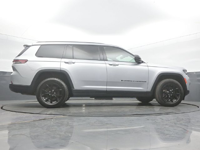 Used 2024 Jeep Grand Cherokee L Laredo AWD/4WD image 54