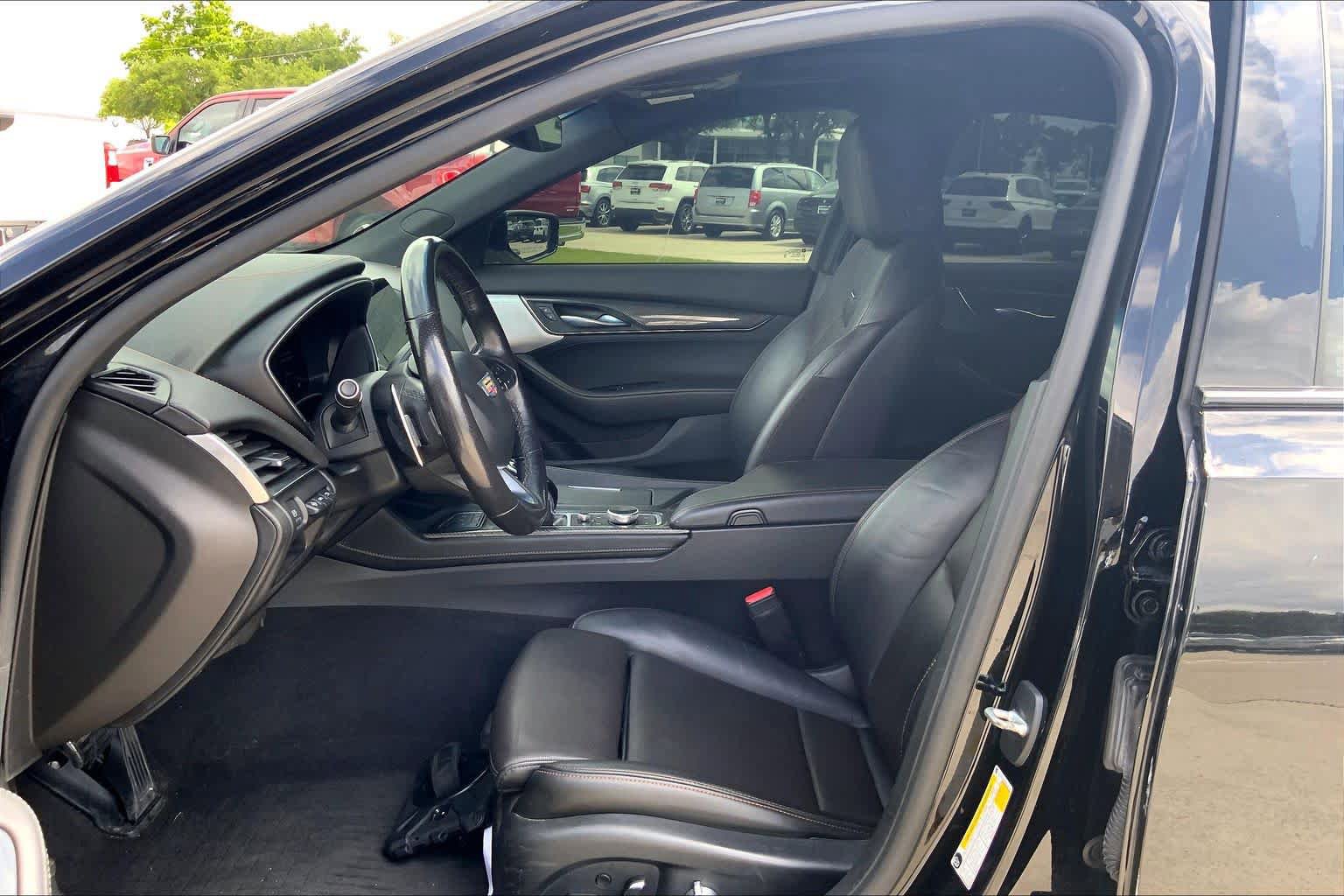 Used 2021 Cadillac CT5 V w/ Premium Package RWD image 8