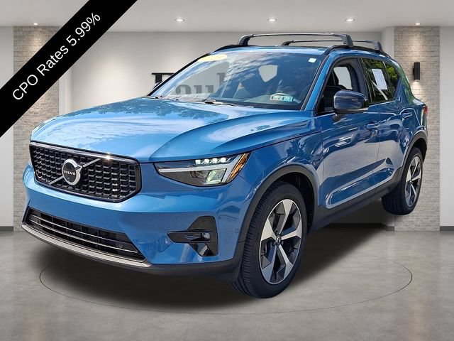 Certified 2023 Volvo XC40 B5 Plus w/ Driver Assist Package AWD/4WD image 3