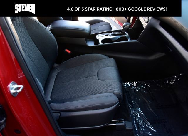 Used 2020 Hyundai Santa Fe SE image 11