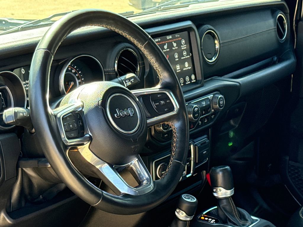 Used 2022 Jeep Gladiator Overland AWD/4WD image 18