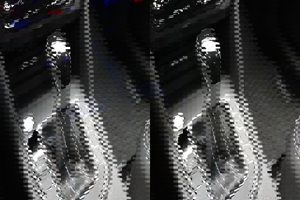 Used 2024 Volkswagen Tiguan Wolfsburg Edition image 25