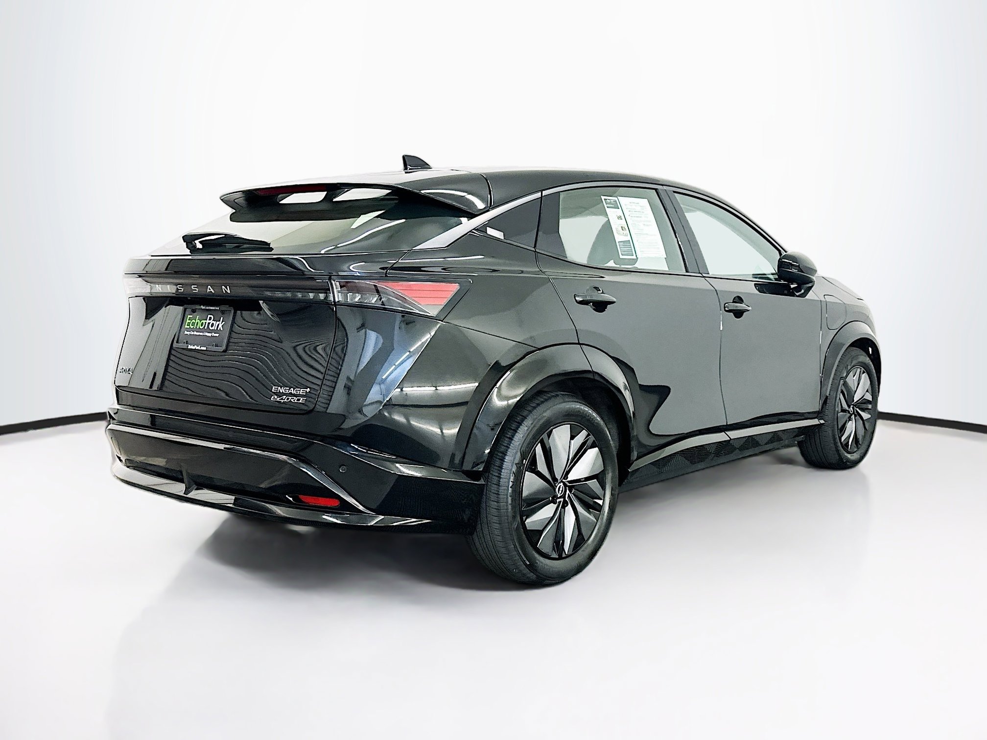 Used 2024 Nissan Ariya AWD image 9