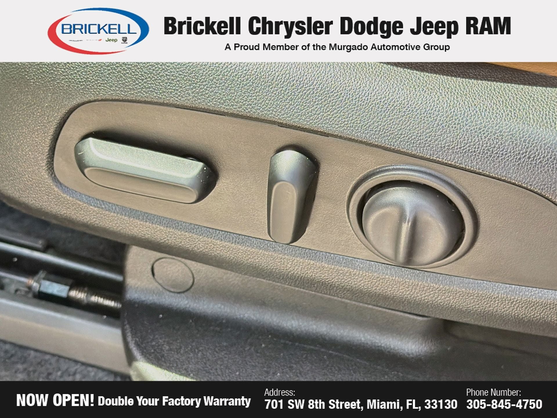 Used 2020 Buick Enclave Essence w/ LPO, Hit The Road Package FWD image 26