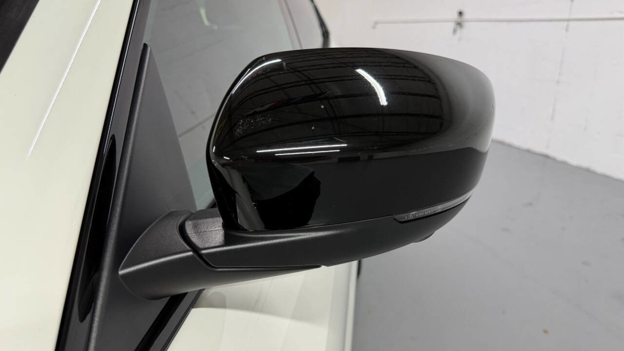 Used 2022 Maserati Levante GT AWD/4WD image 23