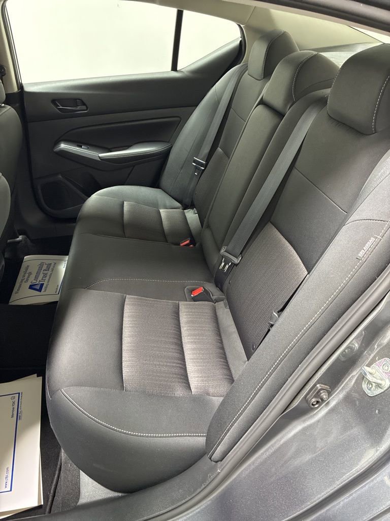 Used 2024 Nissan Altima 2.5 SV image 18