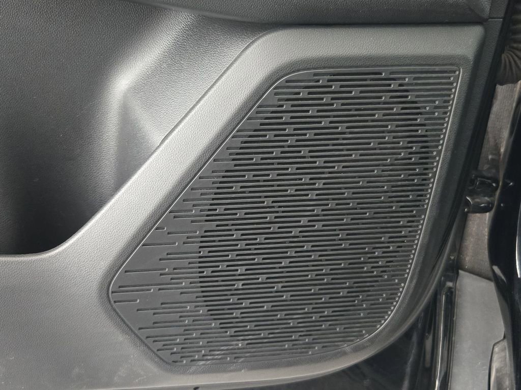 Used 2025 Chevrolet Equinox LT image 30