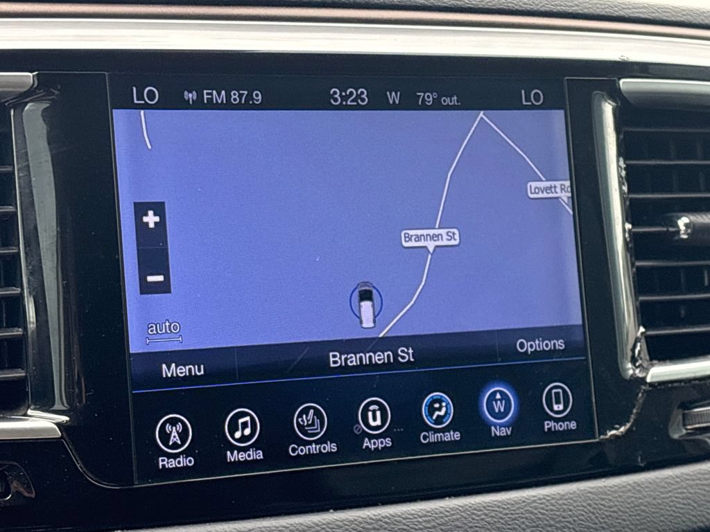 Used 2017 Chrysler Pacifica Touring-L Plus w/ Advanced Safetytec Group FWD image 21
