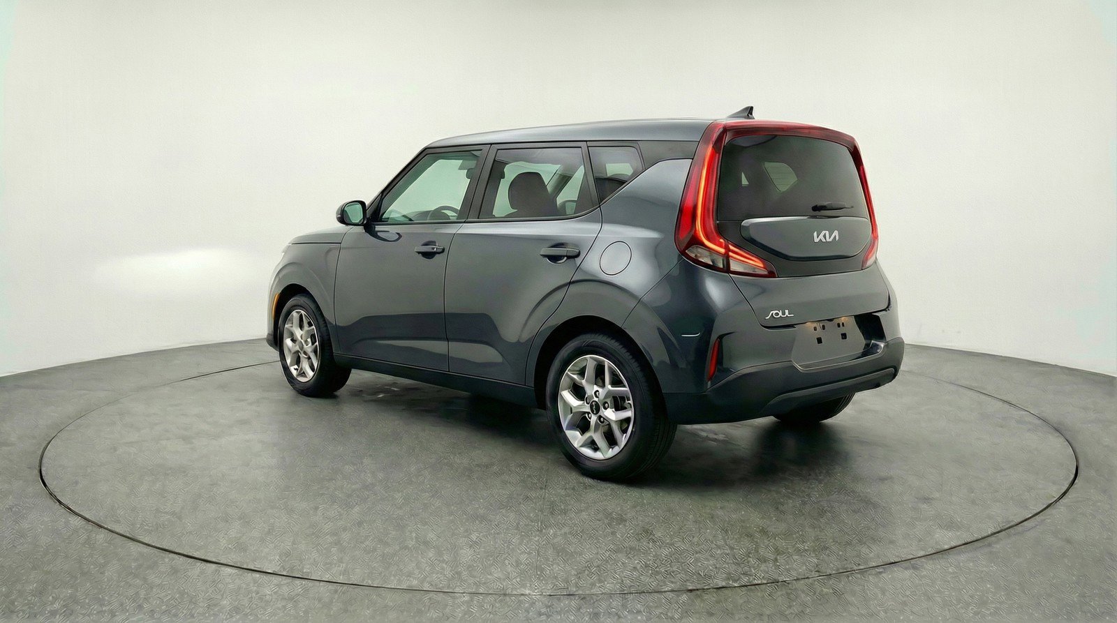 Used 2025 Kia Soul LX image 6