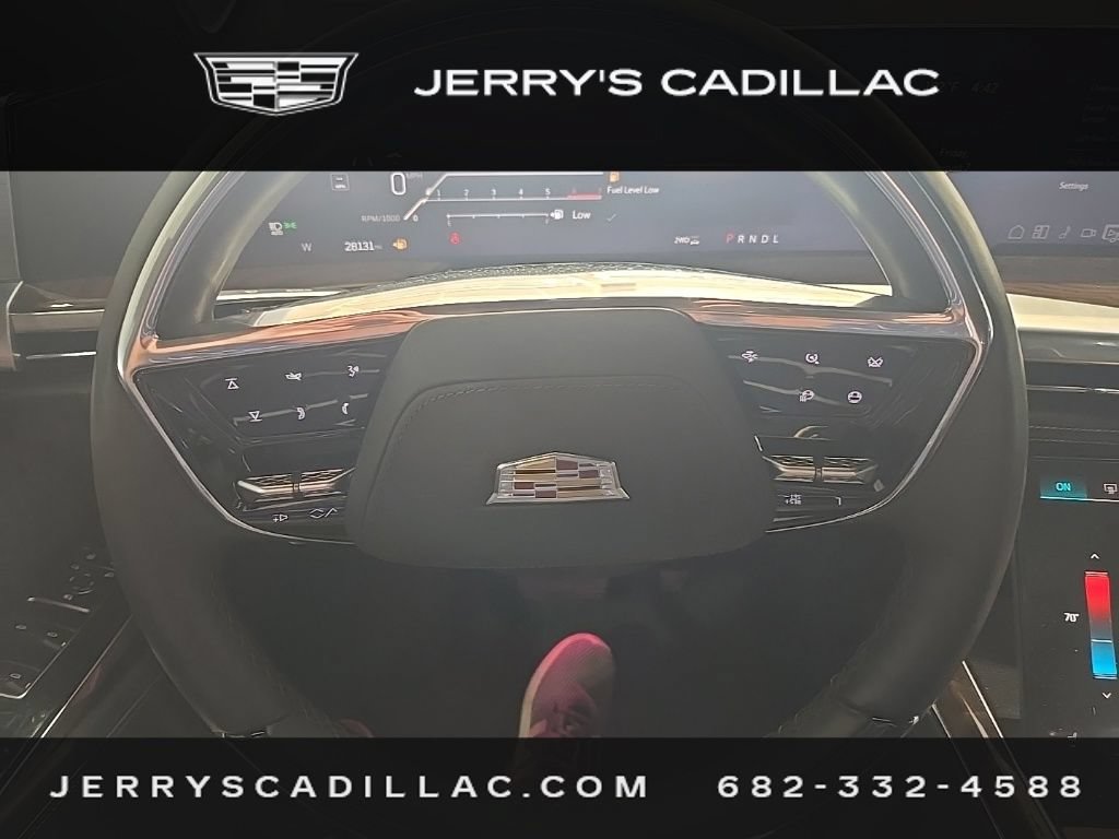 Used 2025 Cadillac Escalade ESV Sport Platinum w/ LPO, ONYX Package AWD/4WD image 14