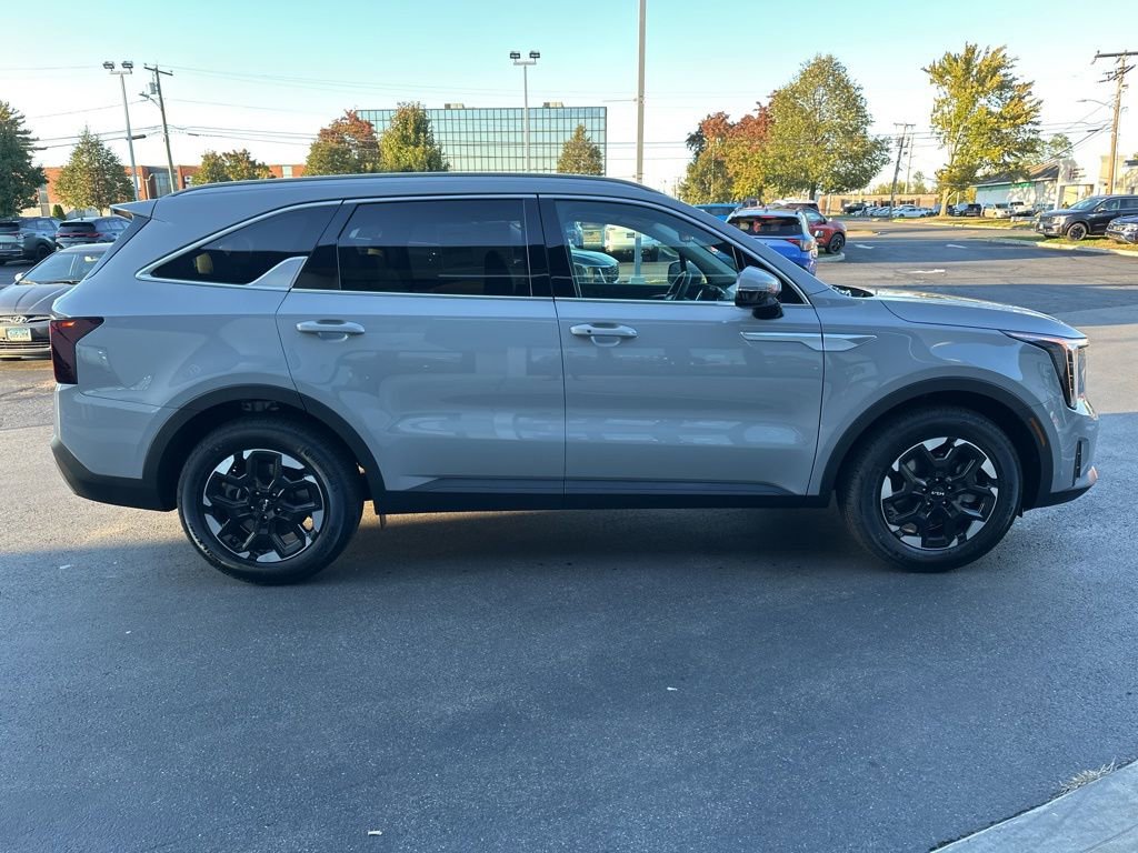 New 2026 Kia Sorento S w/ S Panoramic Sunroof Package image 5