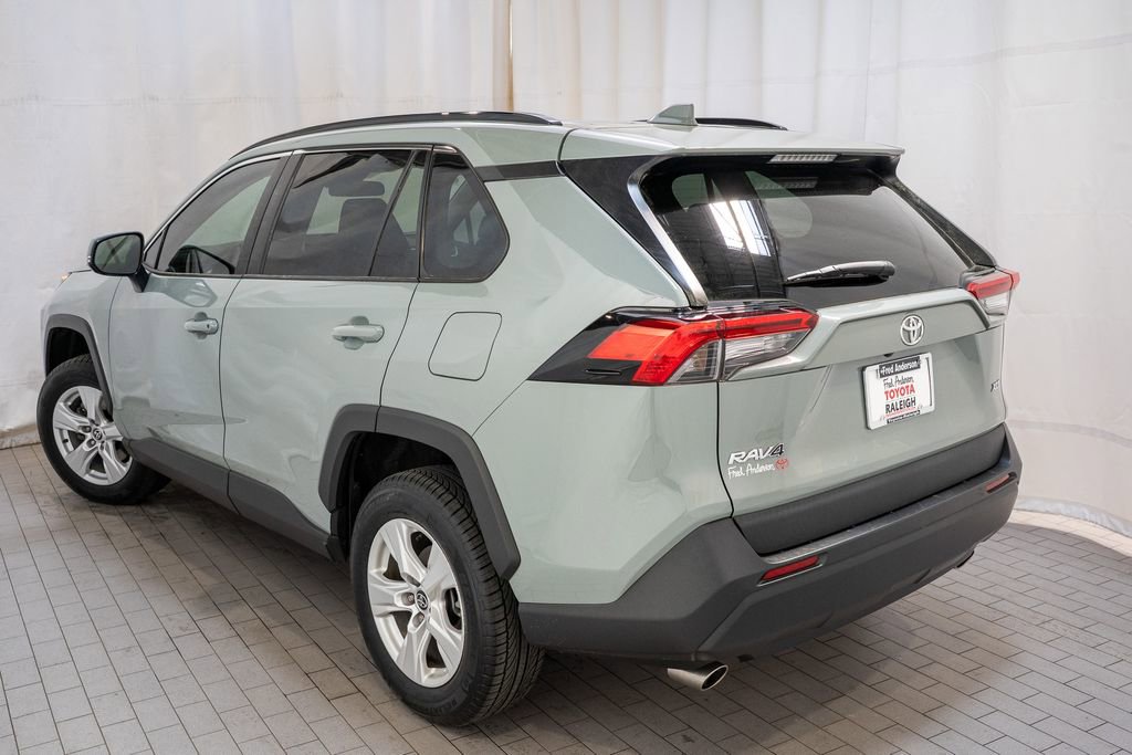 Used 2021 Toyota RAV4 XLE image 3