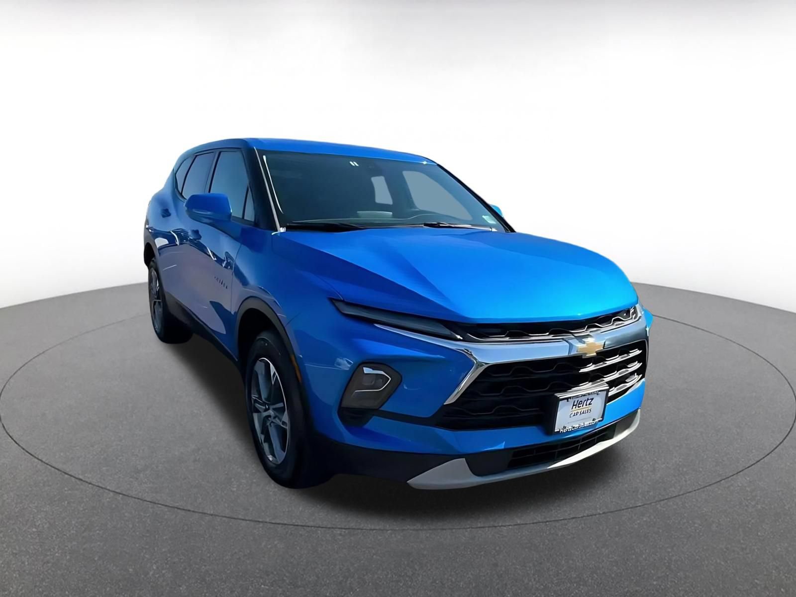 Used 2025 Chevrolet Blazer LT FWD image 3