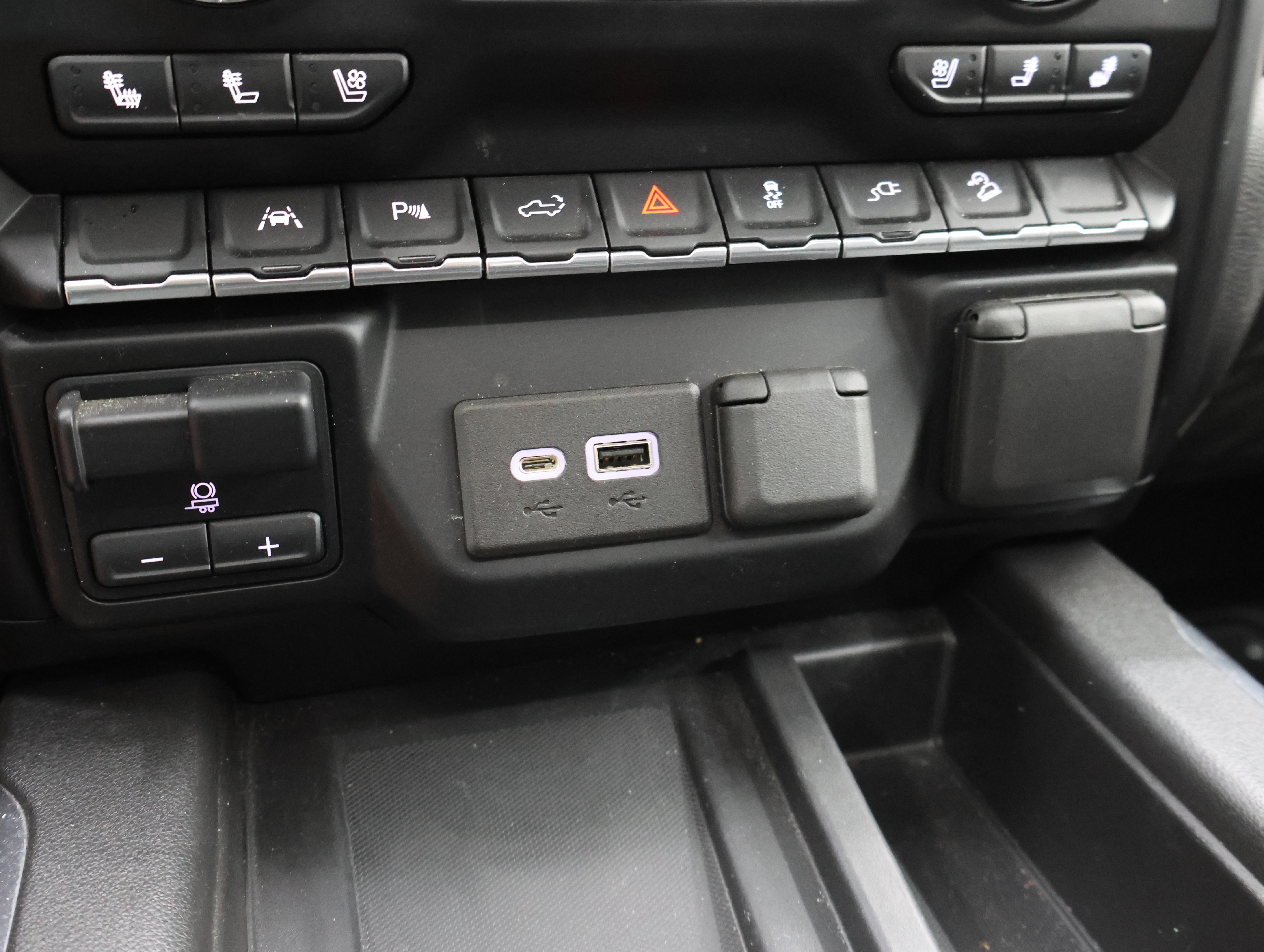 Used 2022 GMC Sierra 1500 AT4 w/ AT4 Premium Package AWD/4WD image 50