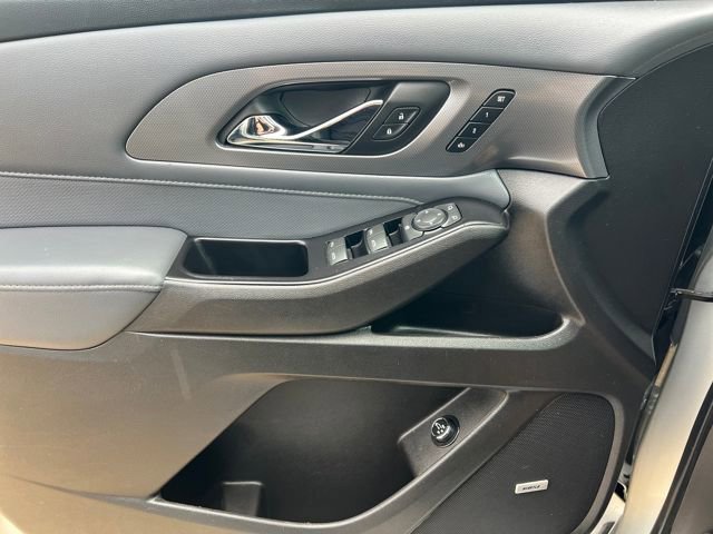 Used 2018 Chevrolet Traverse Premier image 33