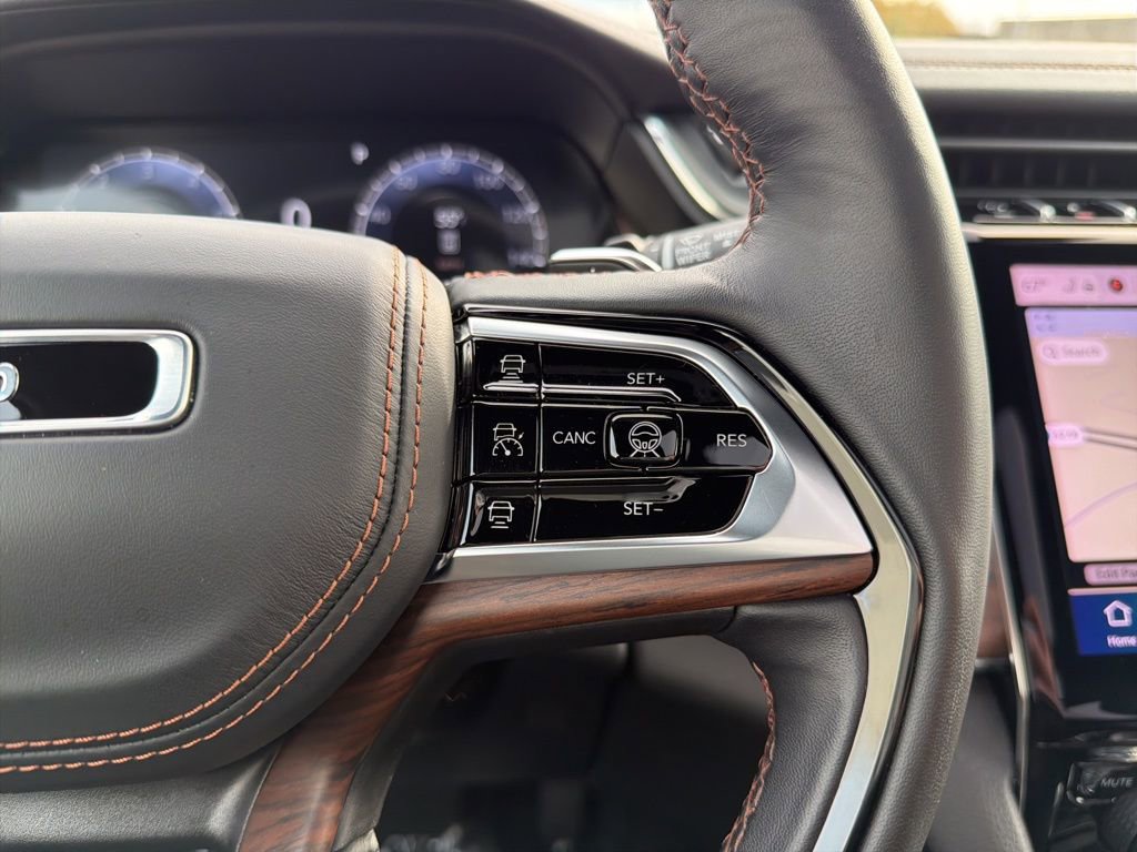 Used 2025 Jeep Grand Cherokee Summit image 28