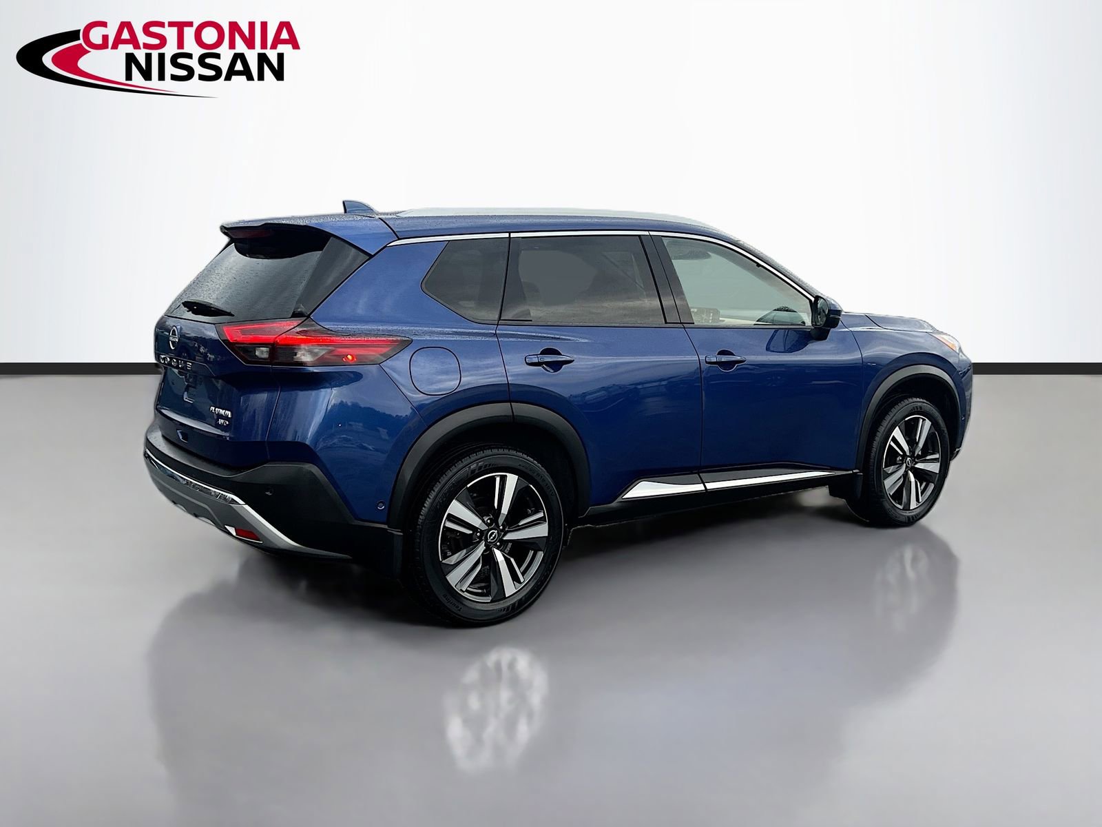 Used 2023 Nissan Rogue Platinum w/ Platinum Premium Package image 9