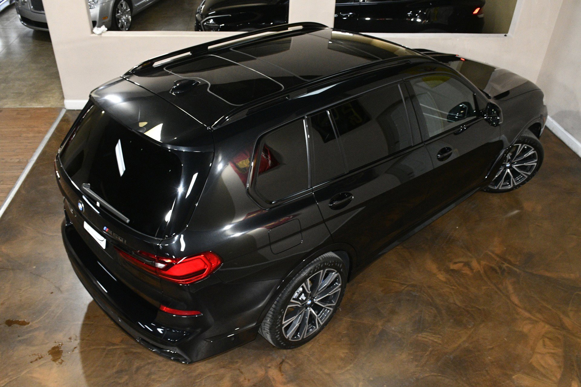 Used 2022 BMW X7 M50i w/ Luxury Seating Package image 75