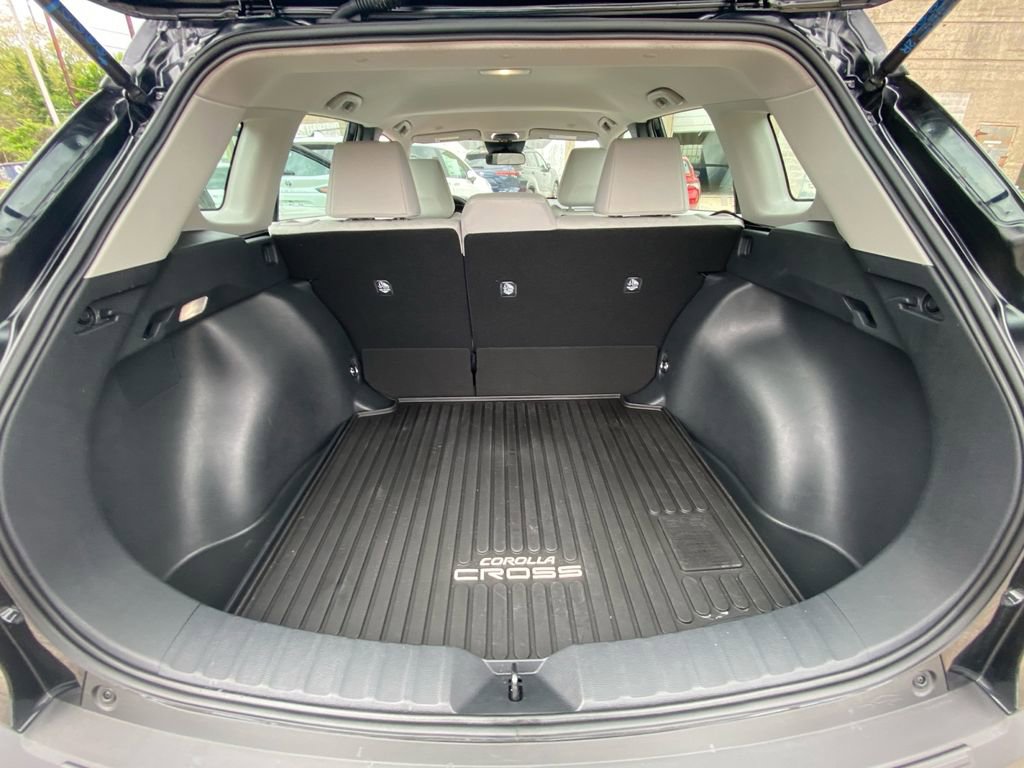 Used 2024 Toyota Corolla Cross L FWD image 28